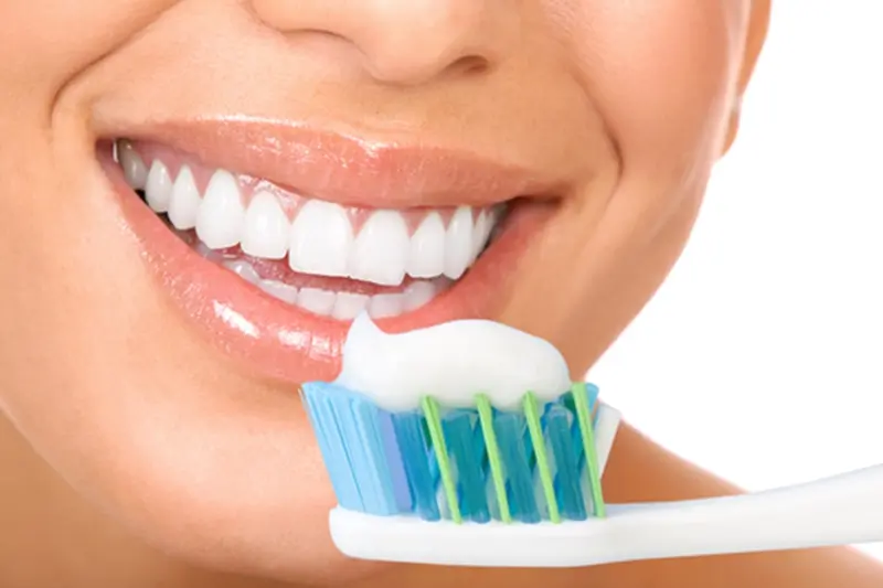 Whitening toothpastes help to remove surface particles, but don't treat intrinsic stains.