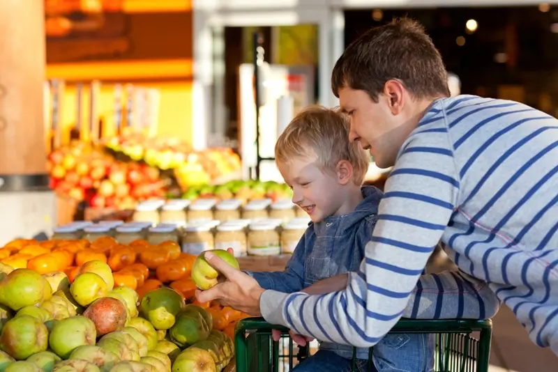 Teaching good snacking habits can help keep your toddler's teeth healthy. 